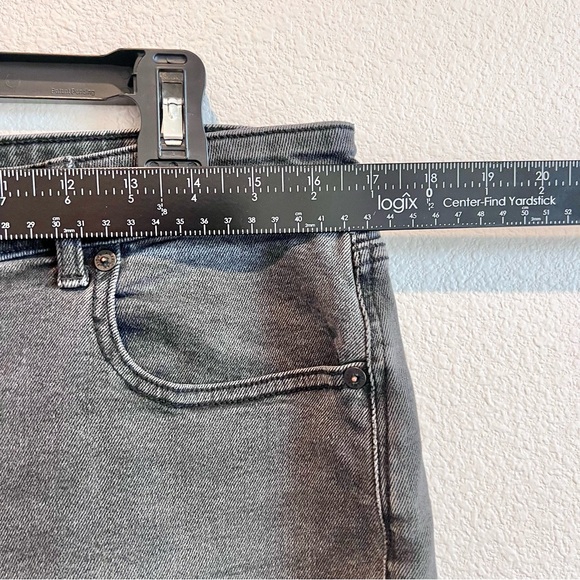 American Eagle Mom Jeans Womens Size 14 Black Crop Distressed High Rise Grunge - Picture 4 of 10